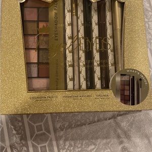 Royal Eyes Eyeshadow Palette, Mascara, Eyeliner, Eyeshadow Applicator Beauty